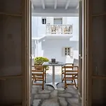 Twins-trisa Yetişkin Oteli Ornos (Mykonos)
