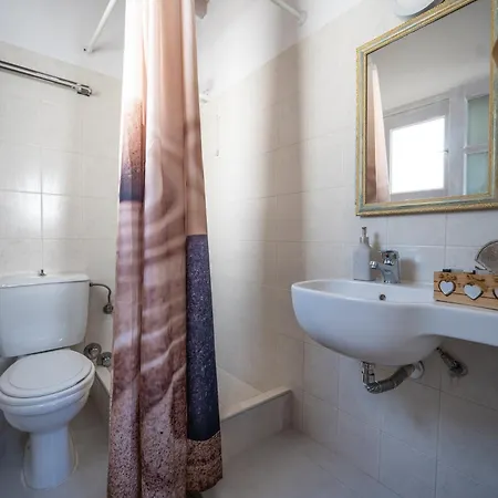 Twins-trisa Ornos (Mykonos)