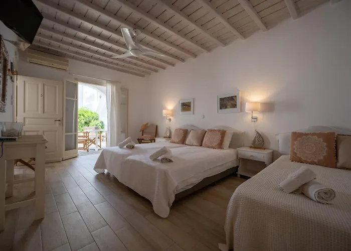 Twins-trisa * Ornos (Mykonos)