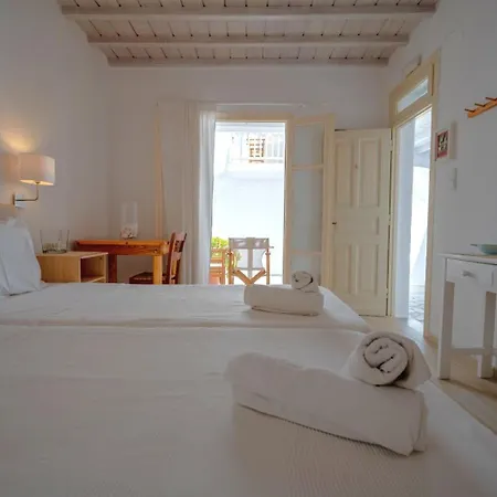 Twins-trisa Ornos (Mykonos)